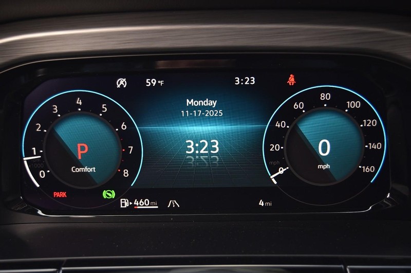 Volkswagen Atlas Cross Sport Vehicle Image 12