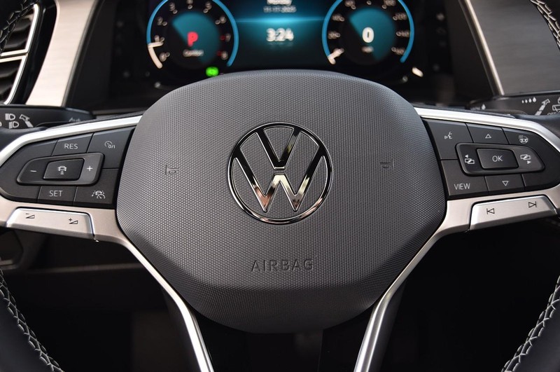 Volkswagen Atlas Cross Sport Vehicle Image 18