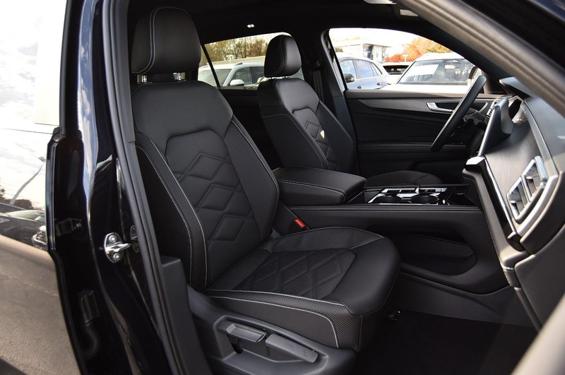 Volkswagen Atlas Cross Sport Vehicle Image 20