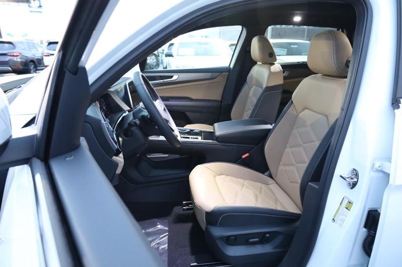 Volkswagen Atlas Cross Sport Vehicle Image 08