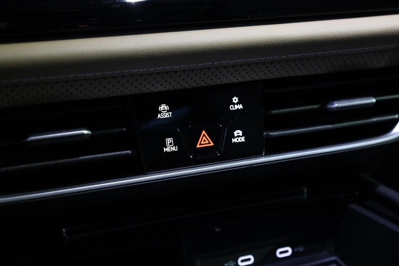 Volkswagen Atlas Cross Sport Vehicle Image 15