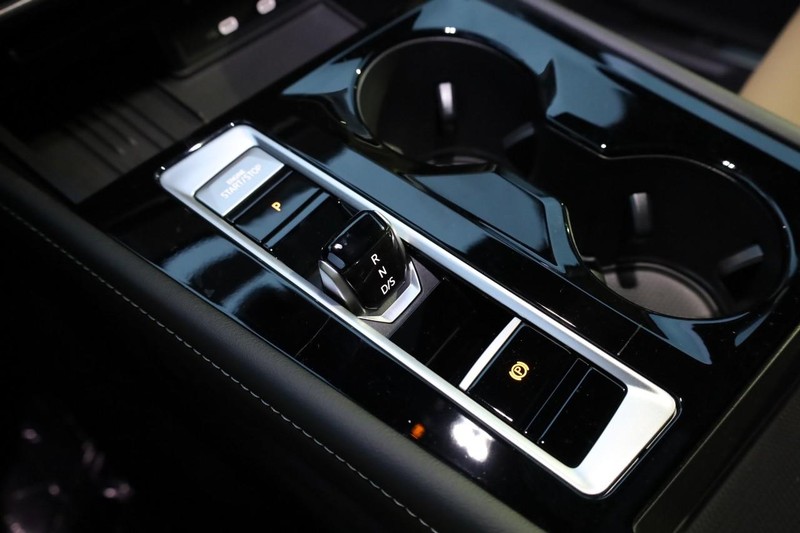 Volkswagen Atlas Cross Sport Vehicle Image 17