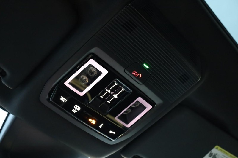 Volkswagen Atlas Cross Sport Vehicle Image 18