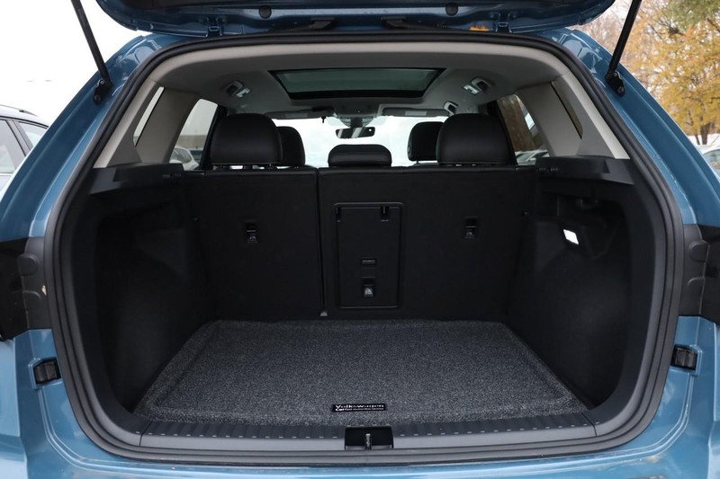 Volkswagen Taos Vehicle Full-screen Gallery Image 7