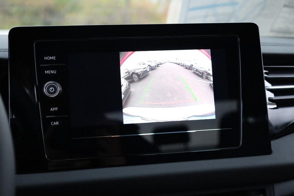 Volkswagen Jetta Vehicle Full-screen Gallery Image 12