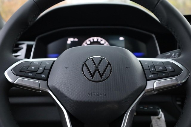 Volkswagen Jetta Vehicle Image 09