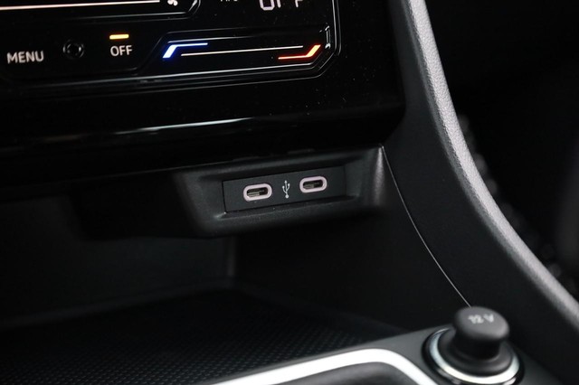 Volkswagen Jetta Vehicle Image 14