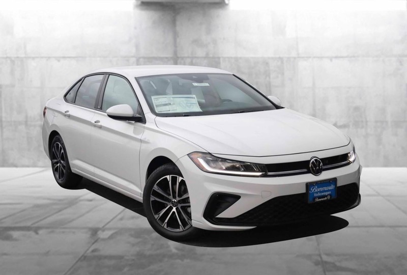 Volkswagen Jetta Vehicle Image 02