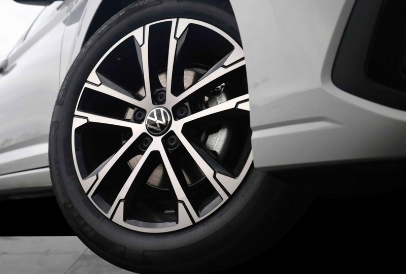 Volkswagen Jetta Vehicle Image 03