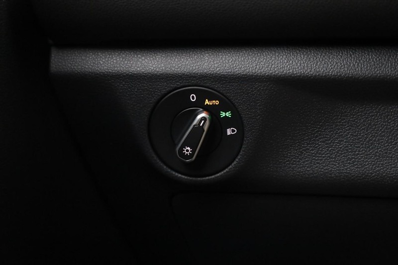 Volkswagen Jetta Vehicle Image 18