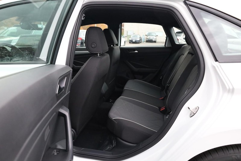 Volkswagen Jetta Vehicle Image 20