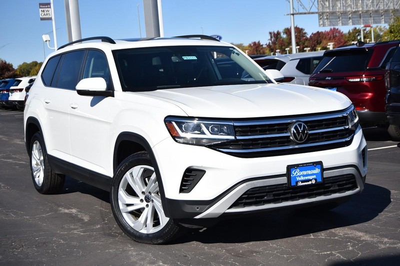 Volkswagen Atlas Vehicle Full-screen Gallery Image 2