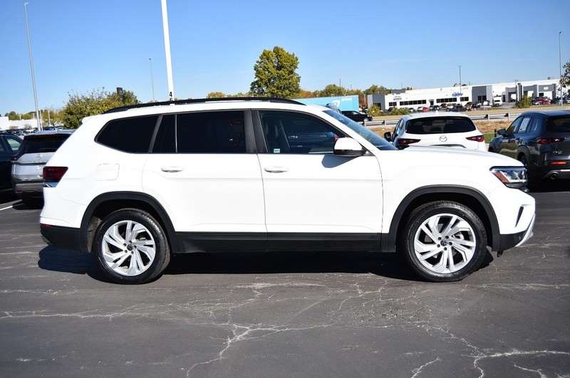 Volkswagen Atlas Vehicle Full-screen Gallery Image 5