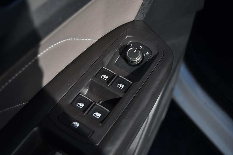 Volkswagen Atlas Vehicle Full-screen Gallery Image 8