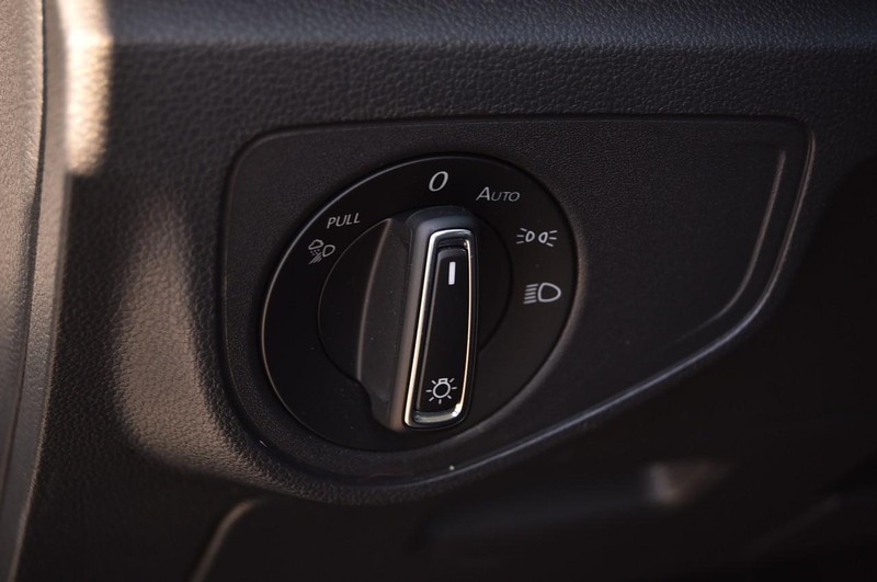 Volkswagen Atlas Vehicle Full-screen Gallery Image 9