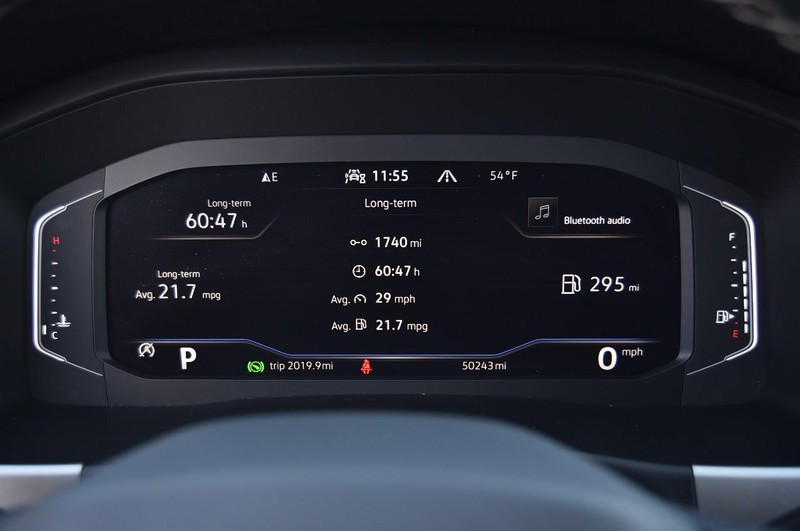 Volkswagen Atlas Vehicle Full-screen Gallery Image 10