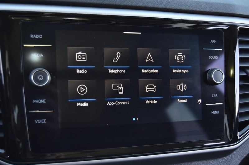 Volkswagen Atlas Vehicle Full-screen Gallery Image 12