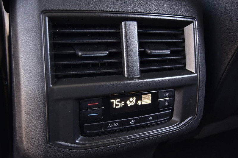 Volkswagen Atlas Vehicle Full-screen Gallery Image 21