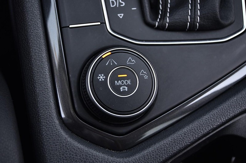 Volkswagen Tiguan Vehicle Full-screen Gallery Image 17