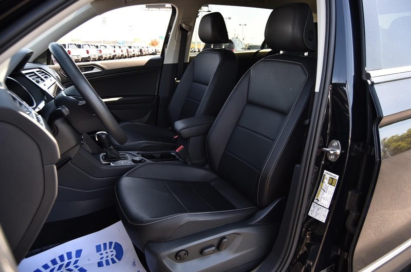 Volkswagen Tiguan Vehicle Full-screen Gallery Image 19