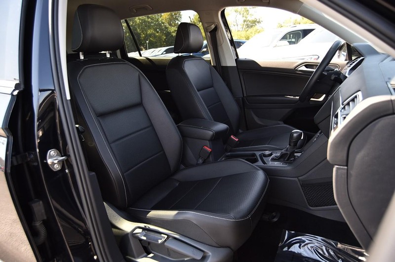 Volkswagen Tiguan Vehicle Full-screen Gallery Image 20