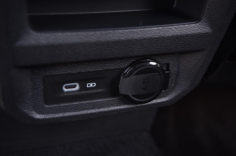 Volkswagen Tiguan Vehicle Full-screen Gallery Image 23