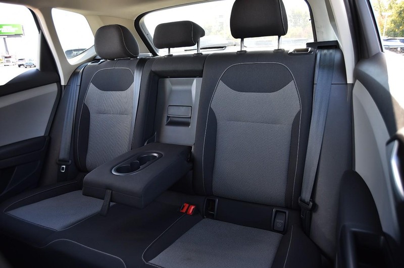 Volkswagen Taos Vehicle Full-screen Gallery Image 21