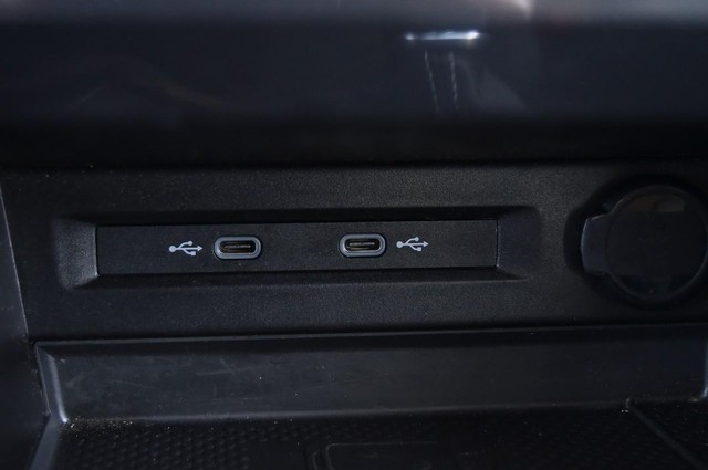 Volkswagen Tiguan Vehicle Image 15