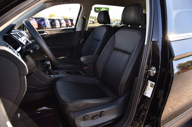 Volkswagen Tiguan Vehicle Image 18