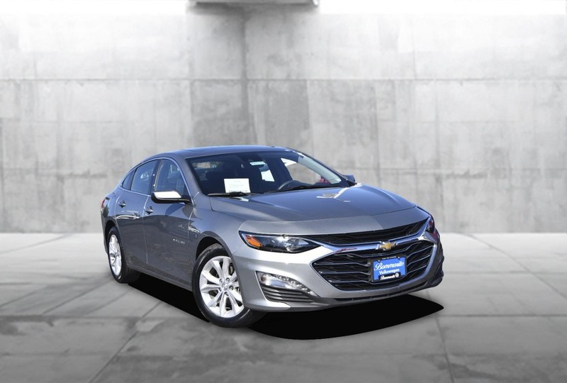 Chevrolet Malibu Vehicle Full-screen Gallery Image 02