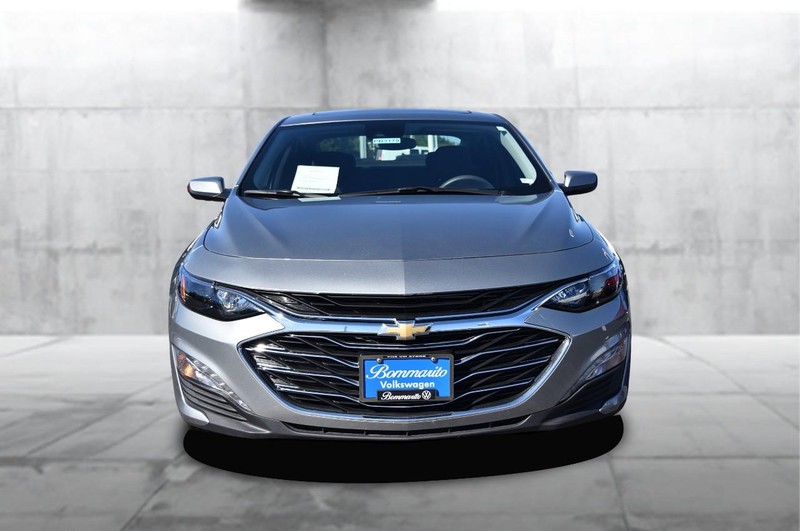 Chevrolet Malibu Vehicle Full-screen Gallery Image 04