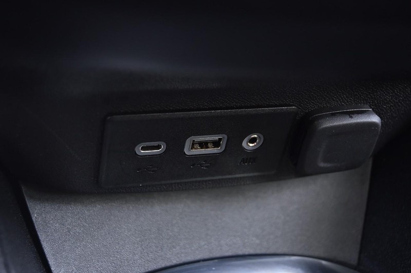 Chevrolet Malibu Vehicle Full-screen Gallery Image 14