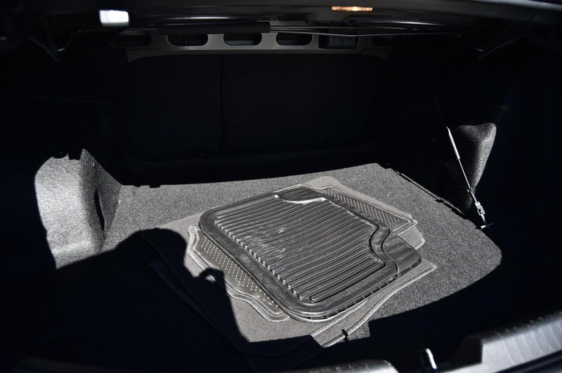 Chevrolet Malibu Vehicle Full-screen Gallery Image 22