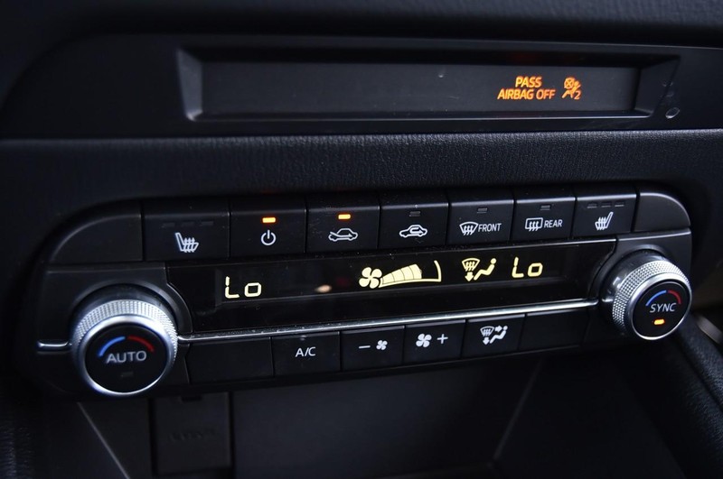 Mazda CX-5 Vehicle Full-screen Gallery Image 15