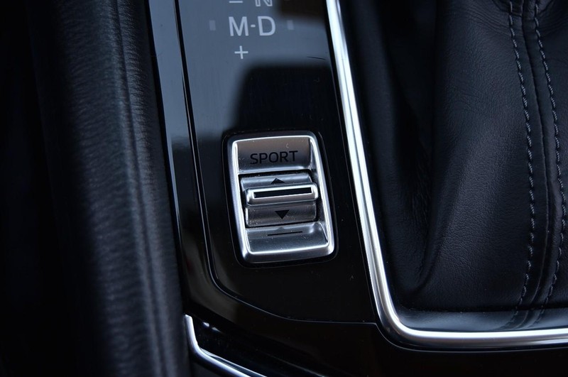 Mazda CX-5 Vehicle Full-screen Gallery Image 16