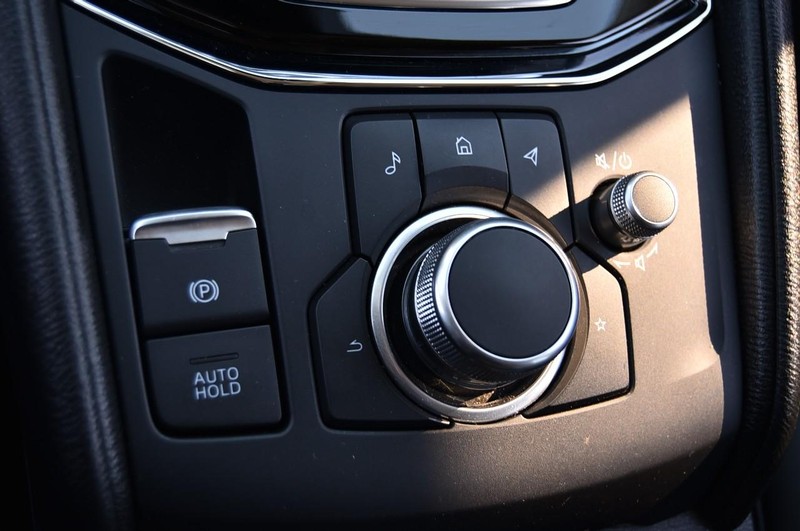 Mazda CX-5 Vehicle Full-screen Gallery Image 17