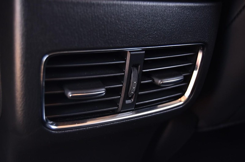 Mazda CX-5 Vehicle Full-screen Gallery Image 22