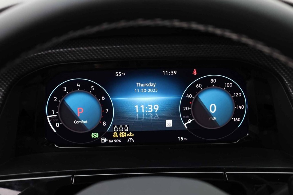 Volkswagen Atlas Cross Sport Vehicle Full-screen Gallery Image 13