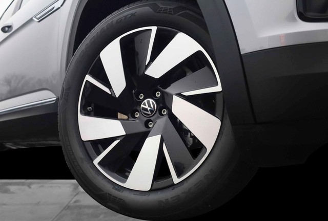 Volkswagen Atlas Cross Sport Vehicle Image 03