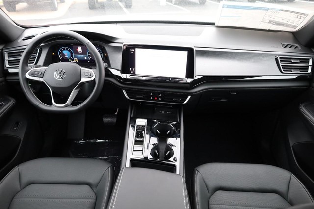 Volkswagen Atlas Cross Sport Vehicle Image 25