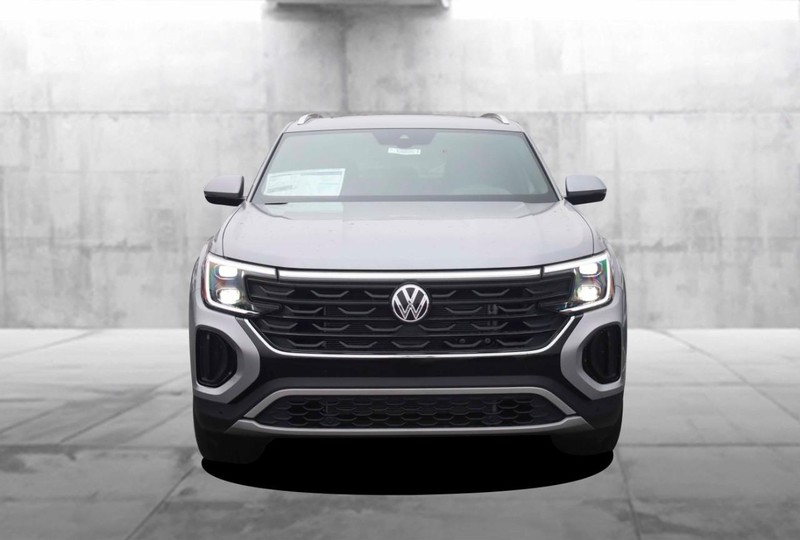 Volkswagen Atlas Cross Sport Vehicle Image 04