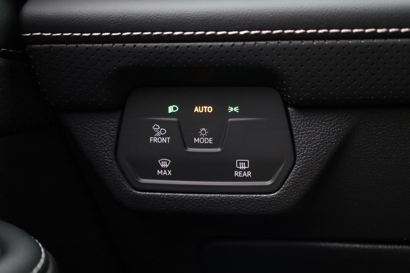 Volkswagen Atlas Cross Sport Vehicle Image 21