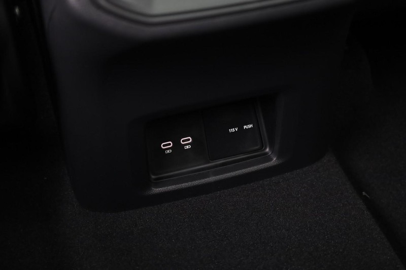 Volkswagen Atlas Cross Sport Vehicle Image 24