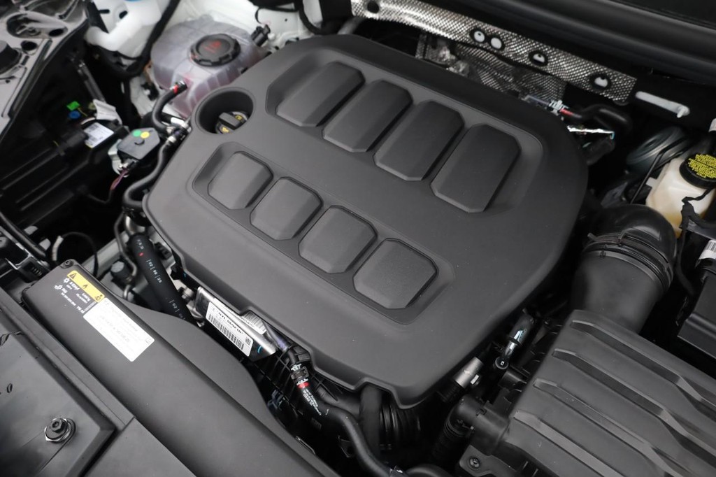 Volkswagen Tiguan Vehicle Full-screen Gallery Image 26