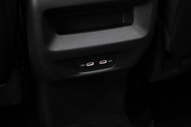 Volkswagen Tiguan Vehicle Image 22