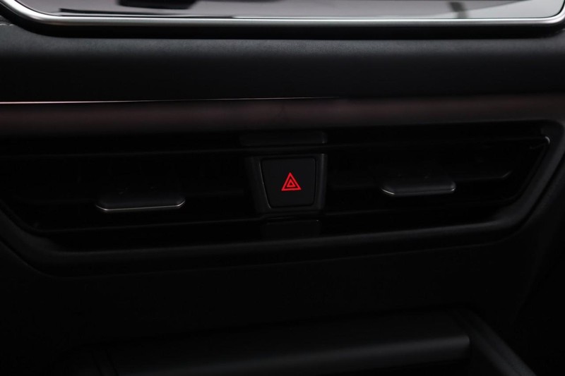 Volkswagen Tiguan Vehicle Image 15