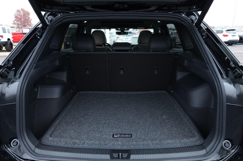 Volkswagen Tiguan Vehicle Image 07