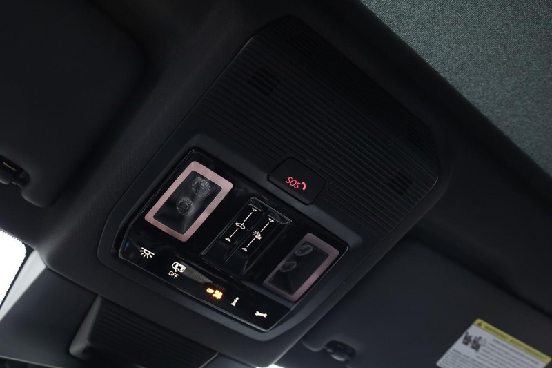 Volkswagen Tiguan Vehicle Image 18