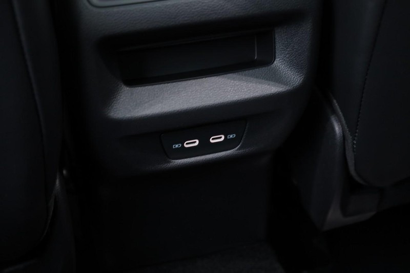 Volkswagen Tiguan Vehicle Image 22