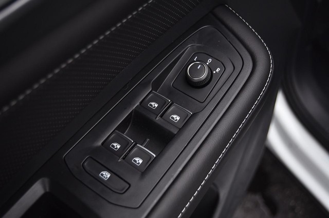 Volkswagen Atlas Cross Sport Vehicle Image 08